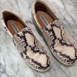 Steve Madden Beige and Black Snake Pattern Slip-Ons